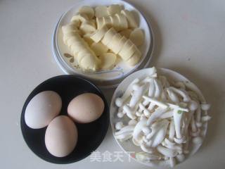 White Jade Mushroom and Egg Tofu Soup recipe