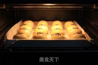 Traditional Red Bean Paste Egg Yolk Crisp recipe