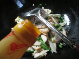 Stir-fried Rice White with Tofu in Garlic Stalk Oil recipe