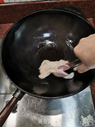 Serving Food ~ Dry Pot Chashu Mushroom Pork Belly (with Cast Iron Pot Boiling Method) recipe