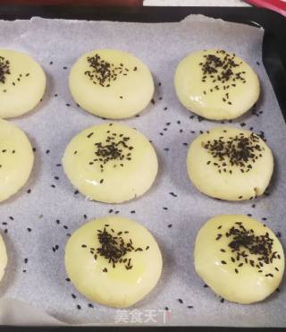 Fresh Meat Moon Cakes recipe