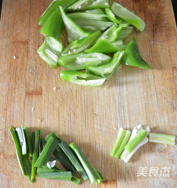 Stir-fried Beef Liver with Green Pepper recipe