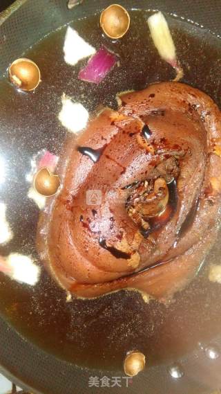 Braised Elbows in Brown Sauce recipe