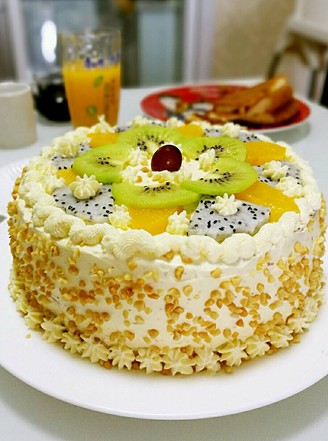 Light Cream Birthday Cake 8 Inch