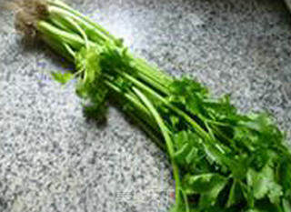 Fried Celery with Scallop Balls recipe