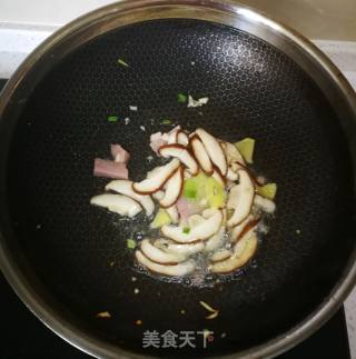 #下饭菜#～fried Potato Chips with Mushrooms recipe