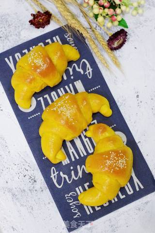 Whole Wheat Pumpkin Croissants recipe