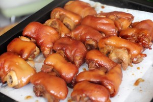 Crispy Roast Pork Trotters recipe