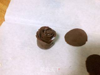 Valentine's Day Gift: Chocolate Strawberry Rose recipe