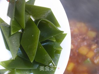 Let You Unknowingly Add A Few More Bowls of Rice-grilled Pork Ribs with Carrot and Seaweed recipe