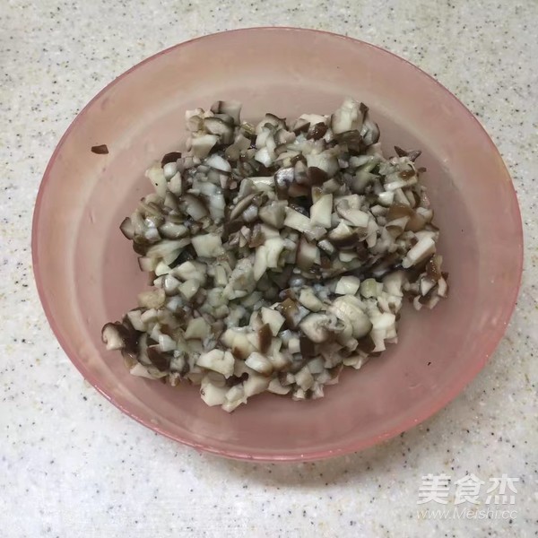 Mushroom Wontons with Fresh Meat recipe