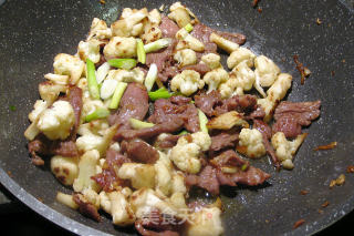 Curry Cauliflower Beef Slices recipe