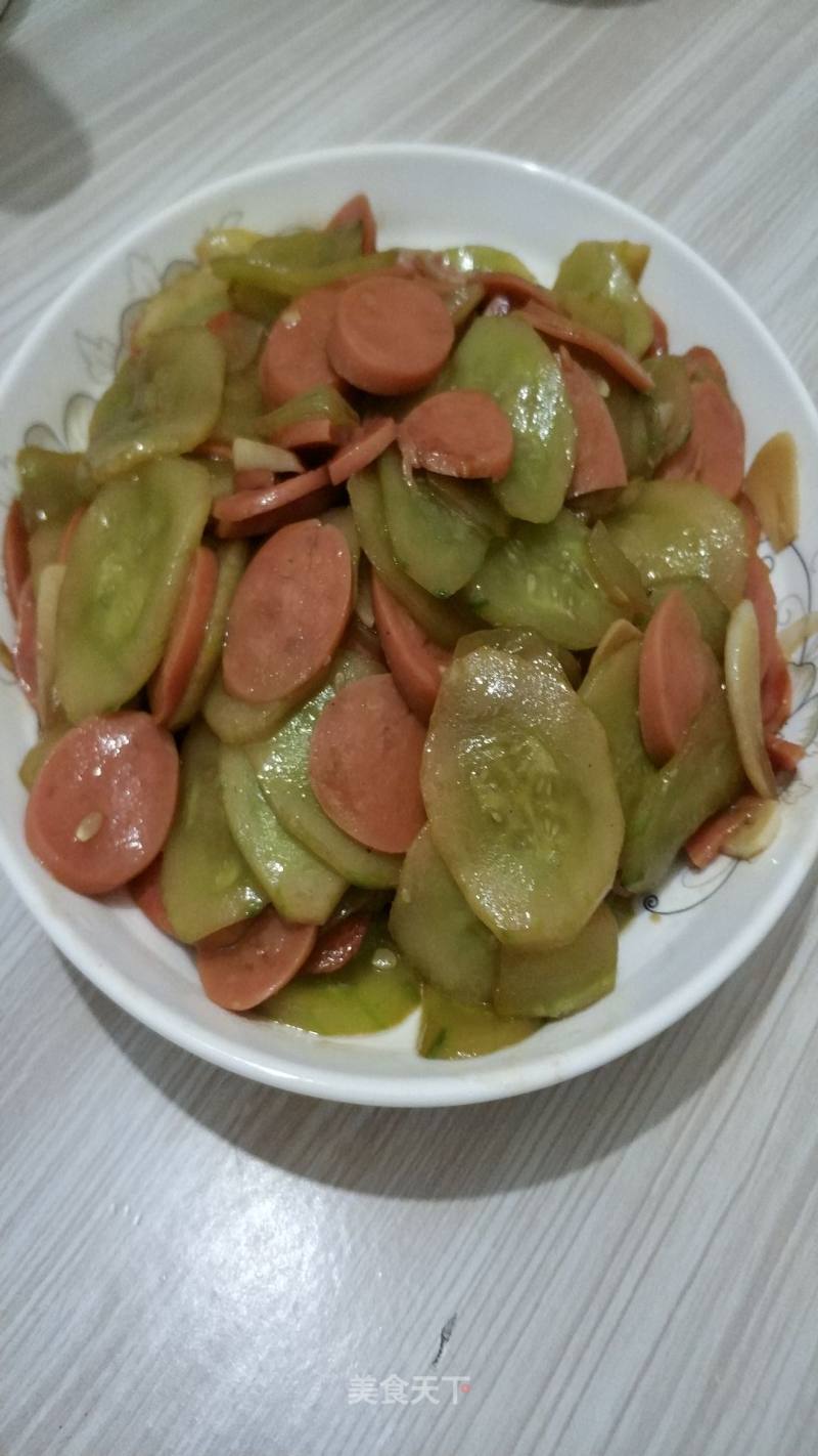 Fried Sausage with Cucumber