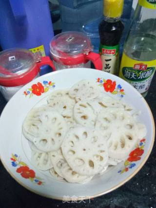 Hot and Sour Lotus Root Slices recipe