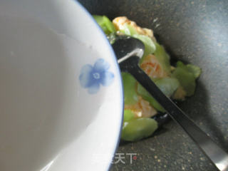Fried Duck Eggs with Lettuce recipe