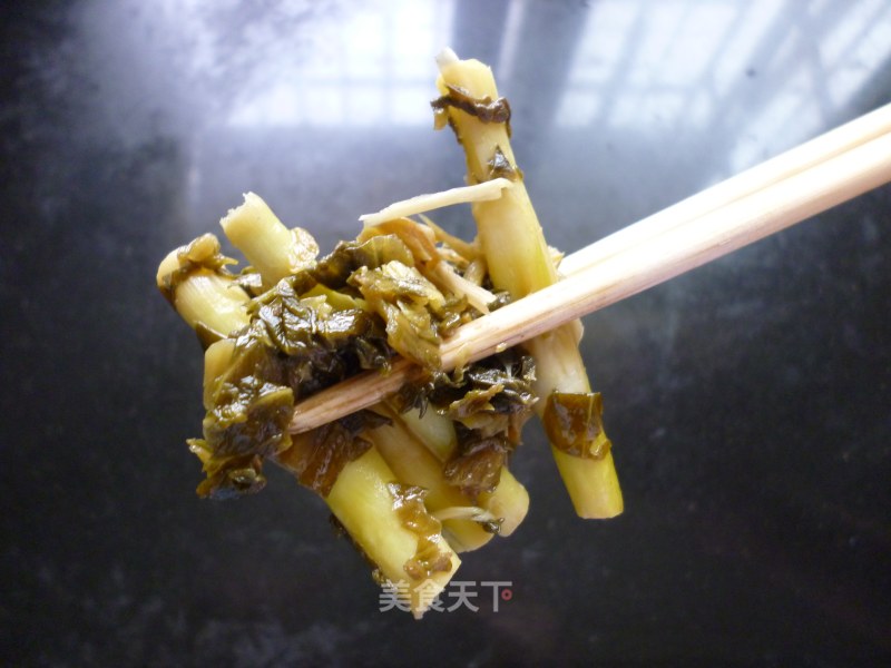 Fried Small Spring Bamboo Shoots with Pickled Vegetables recipe