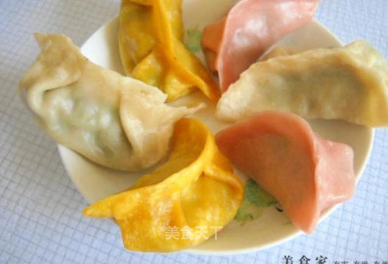 Steamed Dumplings with Colorful Beef Filling