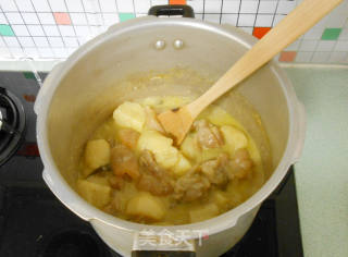 Green Curry Braised Beef Tendon recipe