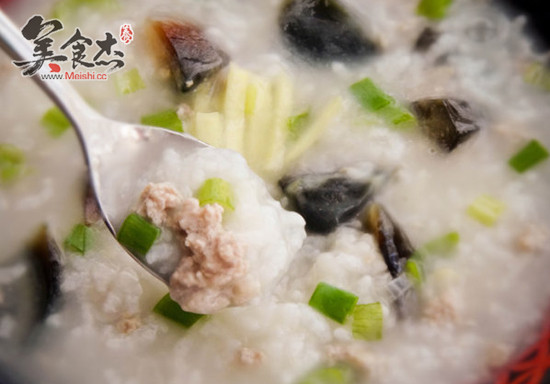 Congee with Preserved Egg and Lean Meat recipe