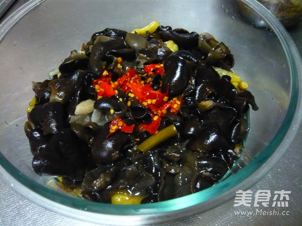 Pickled Pepper Black Fungus recipe