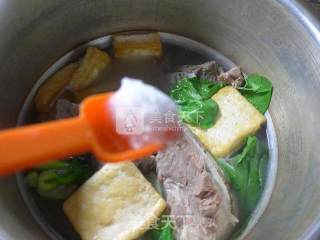 Vegetable, Tofu, Meat and Bone Soup recipe