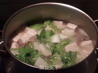 Duck Frame Cabbage Tofu Soup recipe