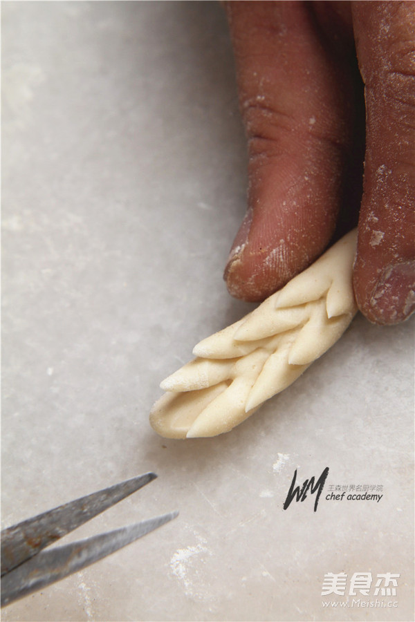 Wheat Ears Garnished Bread recipe