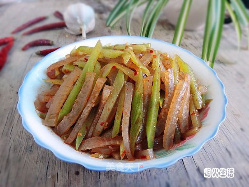 Lettuce Mixed with Pork Skin recipe