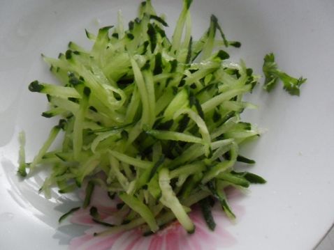 Cucumber Shredded Pork Jelly recipe