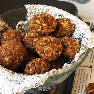 Oatmeal Chocolate Energy Ball recipe