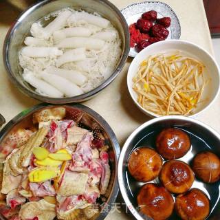 Chicken Soup with Bamboo Fungus and Mushroom recipe