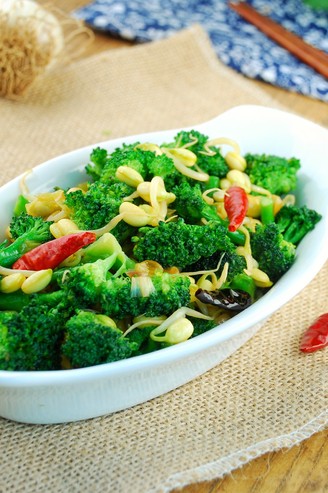 Stir-fried Broccoli with Soybean Sprouts, Refreshing and Not Greasy, Clear Fat and Lose Weight