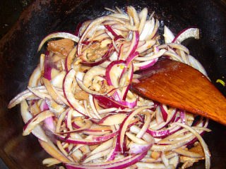 Fried Pork with Onion recipe