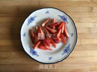 Low-fat Healthy Red Wine Strawberry Popsicle recipe