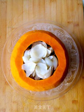 Pumpkin Candied Date Steamed Lily recipe