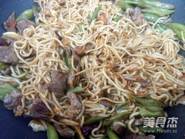 Tomato Beef Braised Noodles recipe