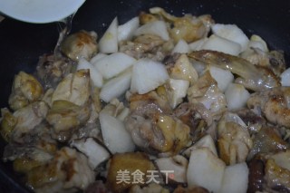 Three Cups of Autumn Pear Chicken recipe