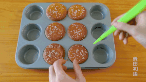 Very Simple Old-fashioned Honey Cake recipe