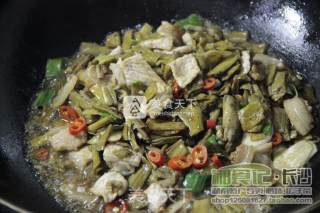 Stir-fried Farmhouse Sour Taro Lotus recipe