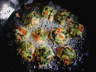 Fried Noodles and Vegetable Meatballs recipe