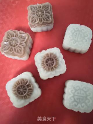 Two-color Snowy Mooncake with Purple Sweet Potato Stuffing recipe