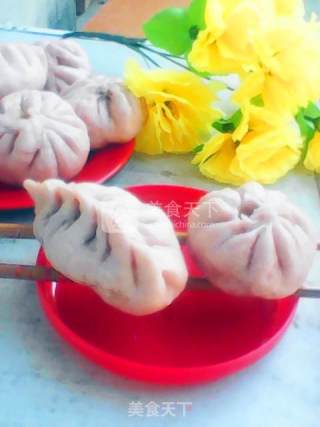 Purple Sweet Potato and Leek Minced Buns recipe