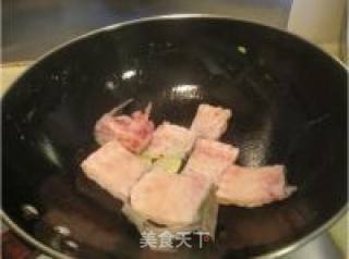 Daylily Fish Bone Sauerkraut Soup recipe