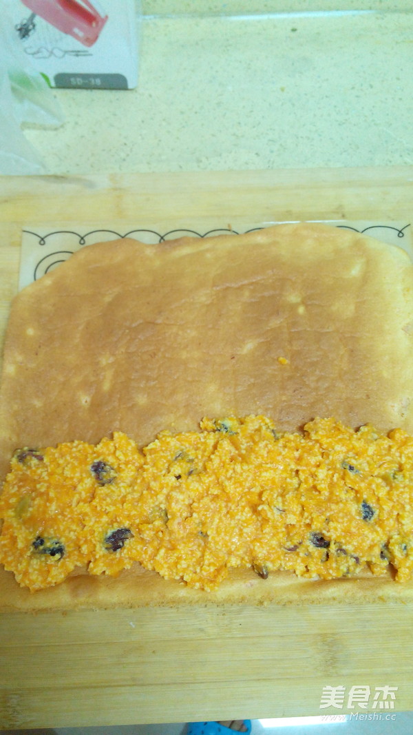 Pumpkin Cranberry Roll recipe