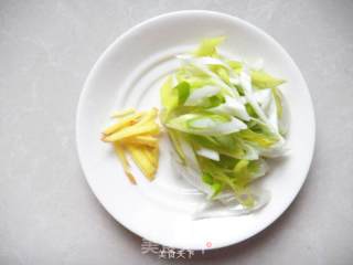 Stir-fried Large Intestine with Green Garlic recipe