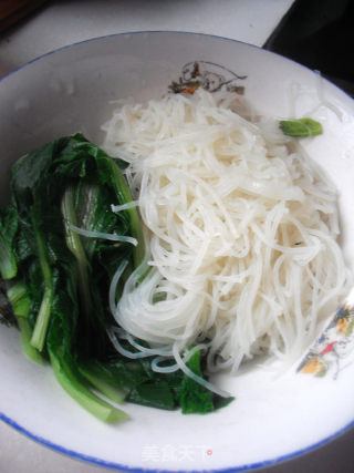 A Bowl of Fragrant Haggis Rice Noodles in Winter recipe