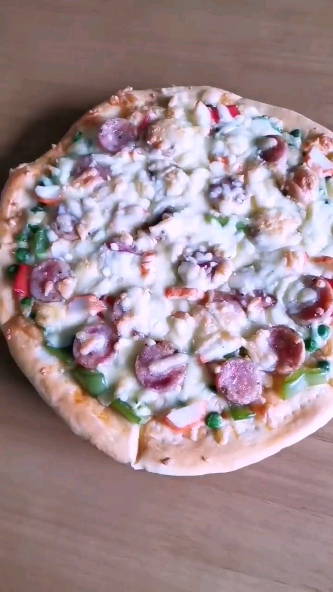 Thick-bottomed Sausage Pizza recipe