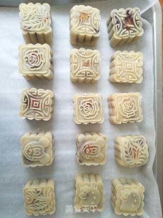 Bean Paste and Egg Yolk Mooncakes recipe