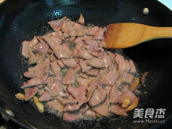 Fried Pork Liver with Purple Beetroot recipe