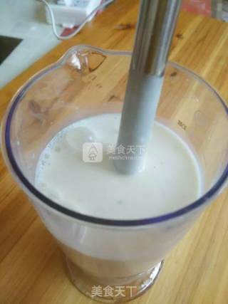 Cute Black and White Breakfast Drink [banana Milkshake] recipe